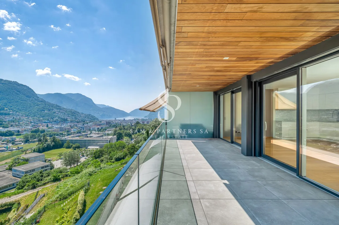 Penthouse moderne avec grande terrasse - Photo 1 sur 14