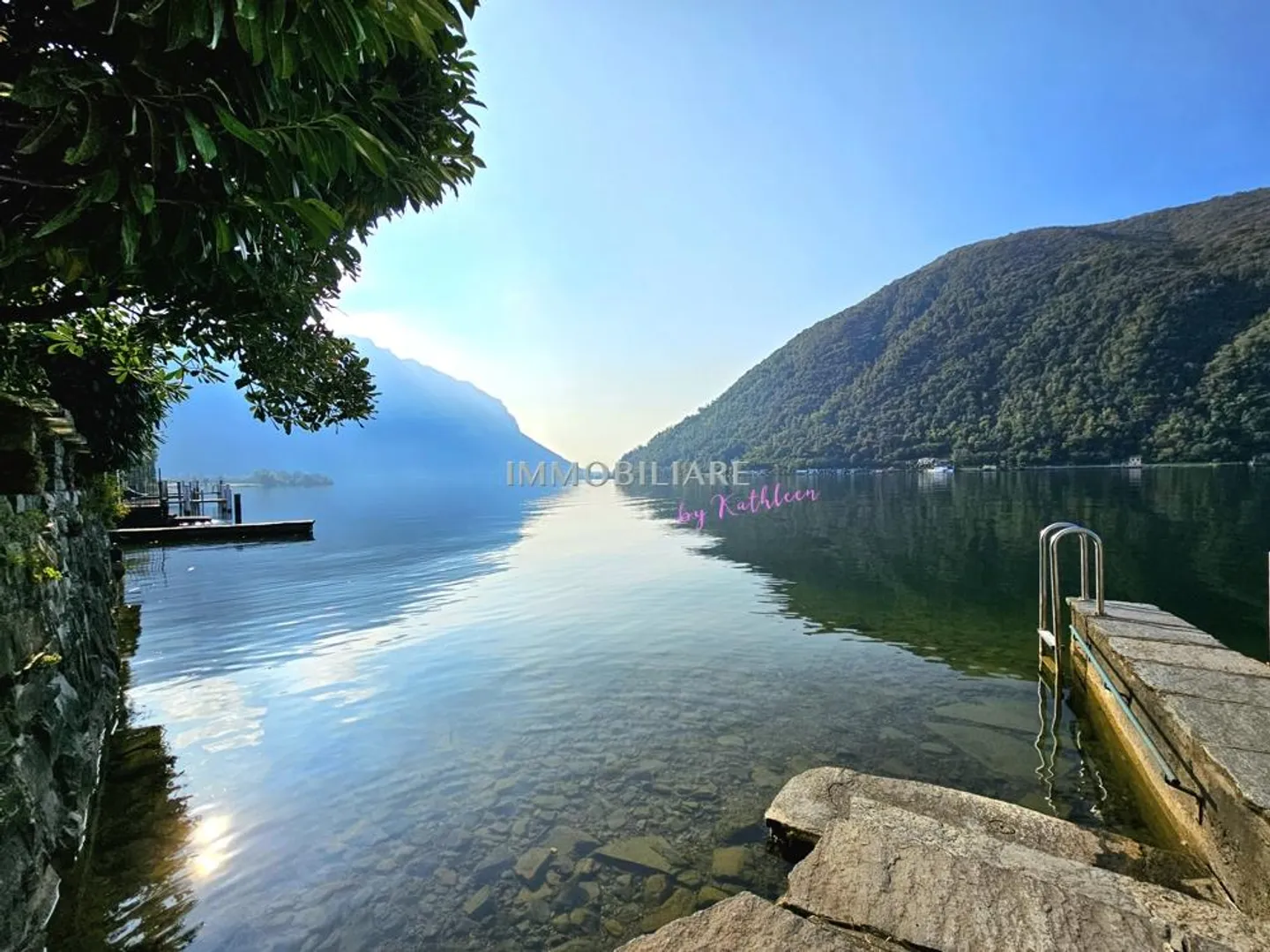 Rarität: Ferienhaus mit Bootshaus und eigenem Seezugang - Foto 3 von 16