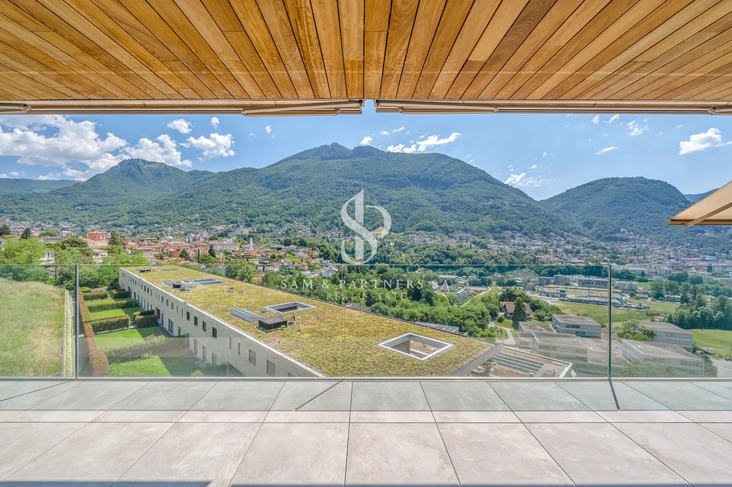 Penthouse moderne avec grande terrasse - Photo 2 sur 14