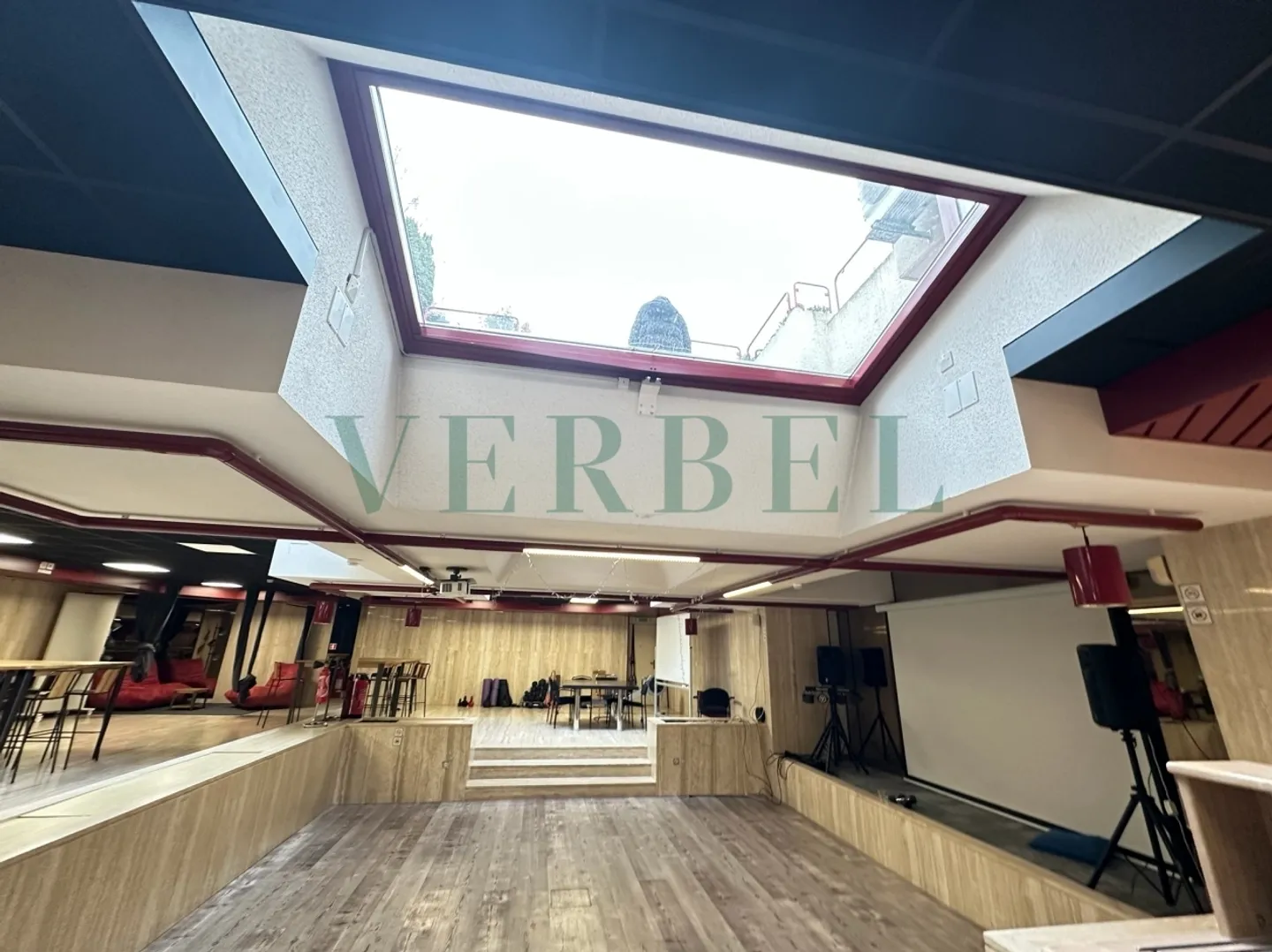 Edificio misto - Foto 2 di 9