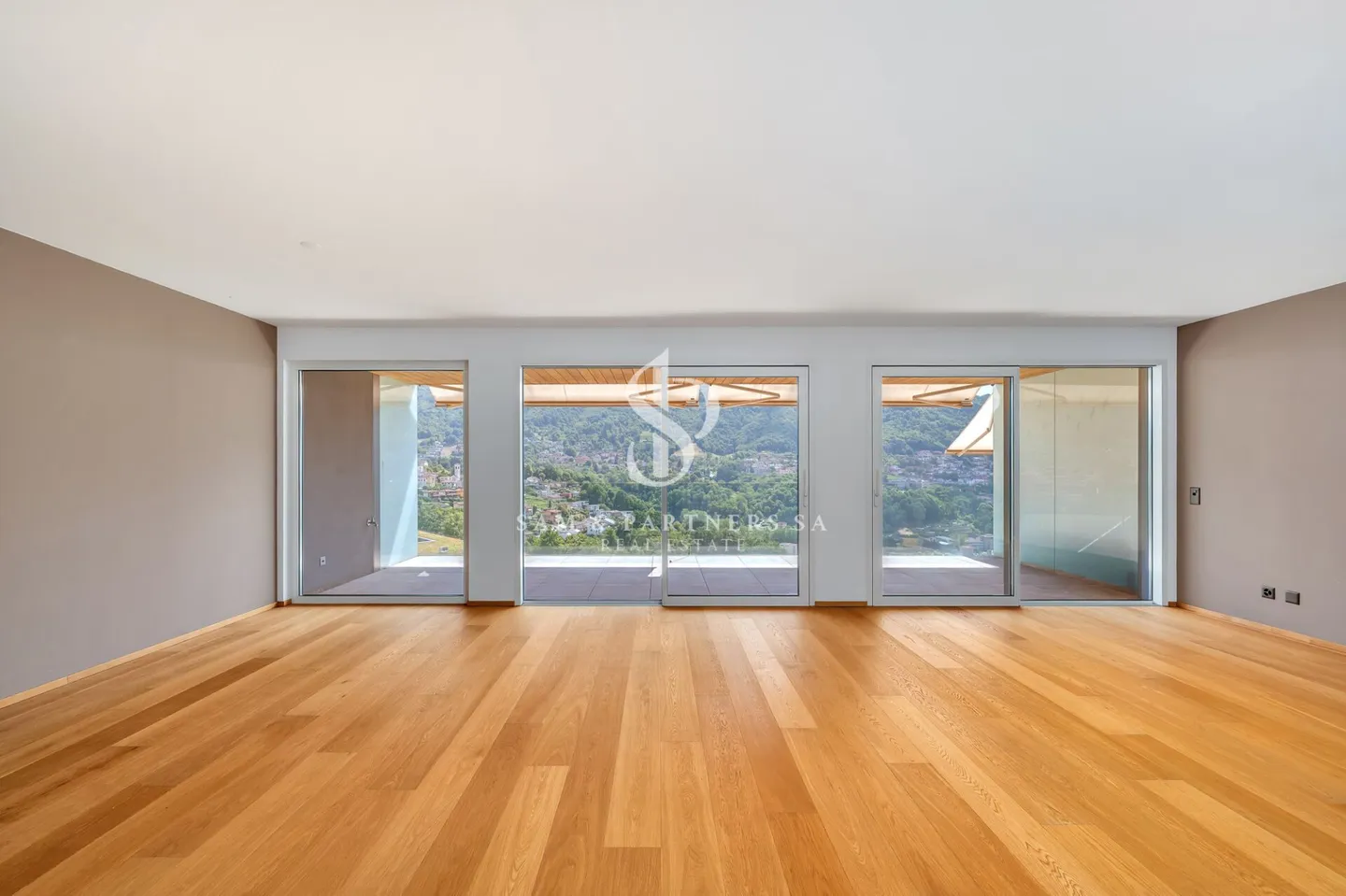Penthouse moderne avec grande terrasse - Photo 3 sur 14