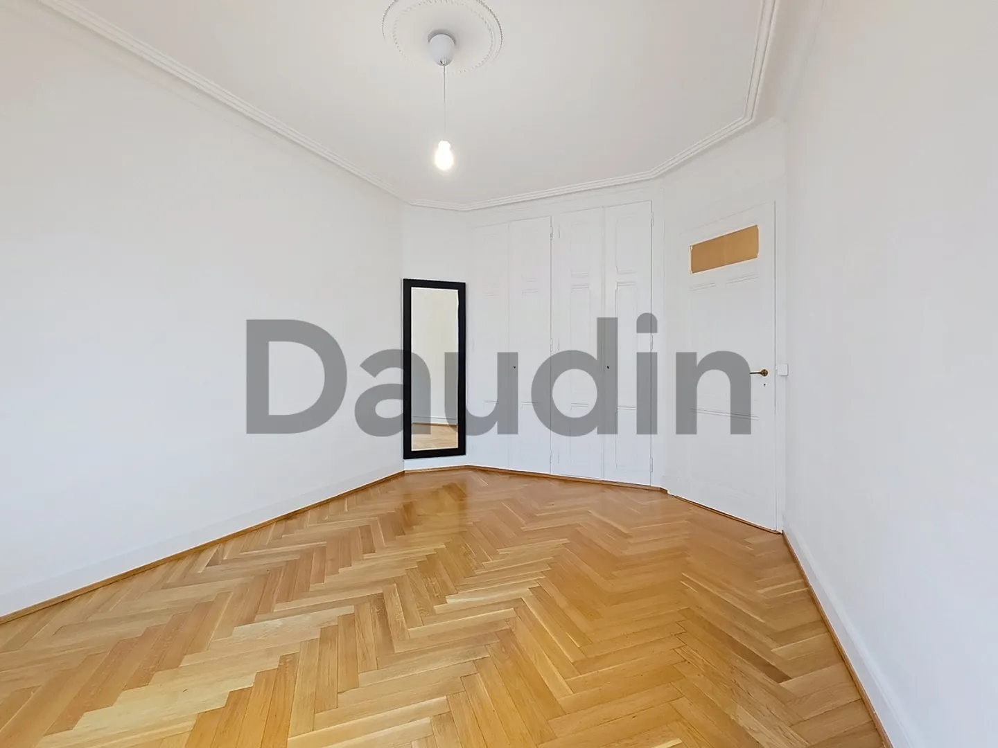 Casatax - Appartamento di 4 stanze con carattere nel cuore di Saint-Jean - Foto 4 di 6