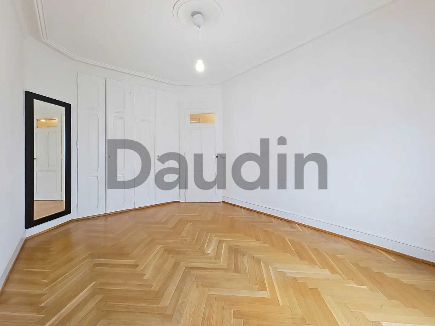 Casatax - Appartamento di 4 stanze con carattere nel cuore di Saint-Jean - Foto 5 di 6