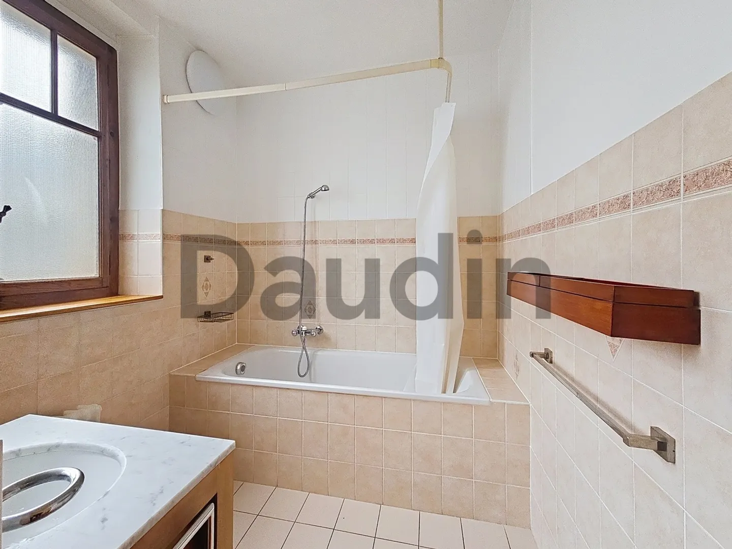 Casatax - Appartamento di 4 stanze con carattere nel cuore di Saint-Jean - Foto 6 di 6