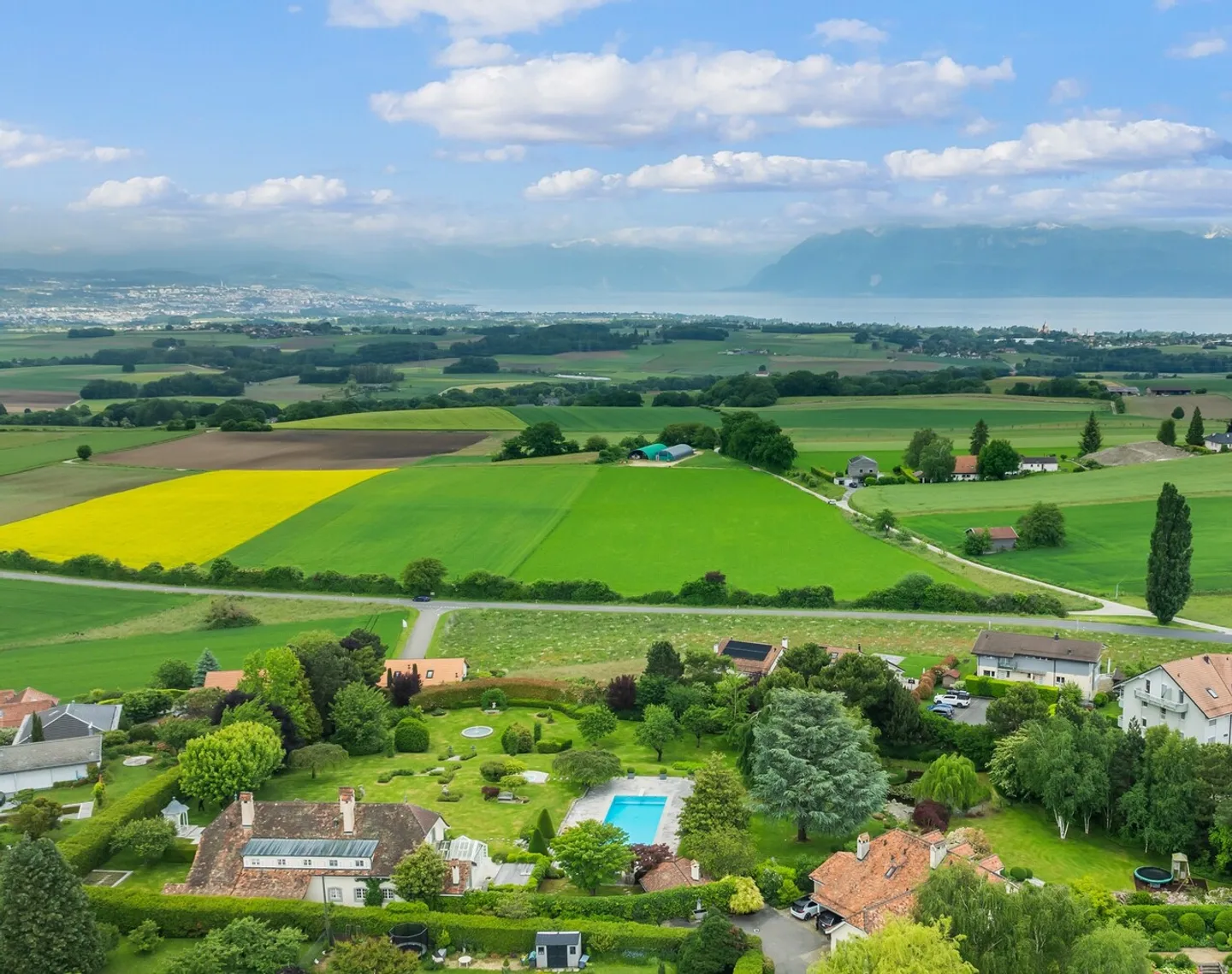 Propriété magnifique avec piscine et vue sur le lac, Apples - Photo 5 sur 21