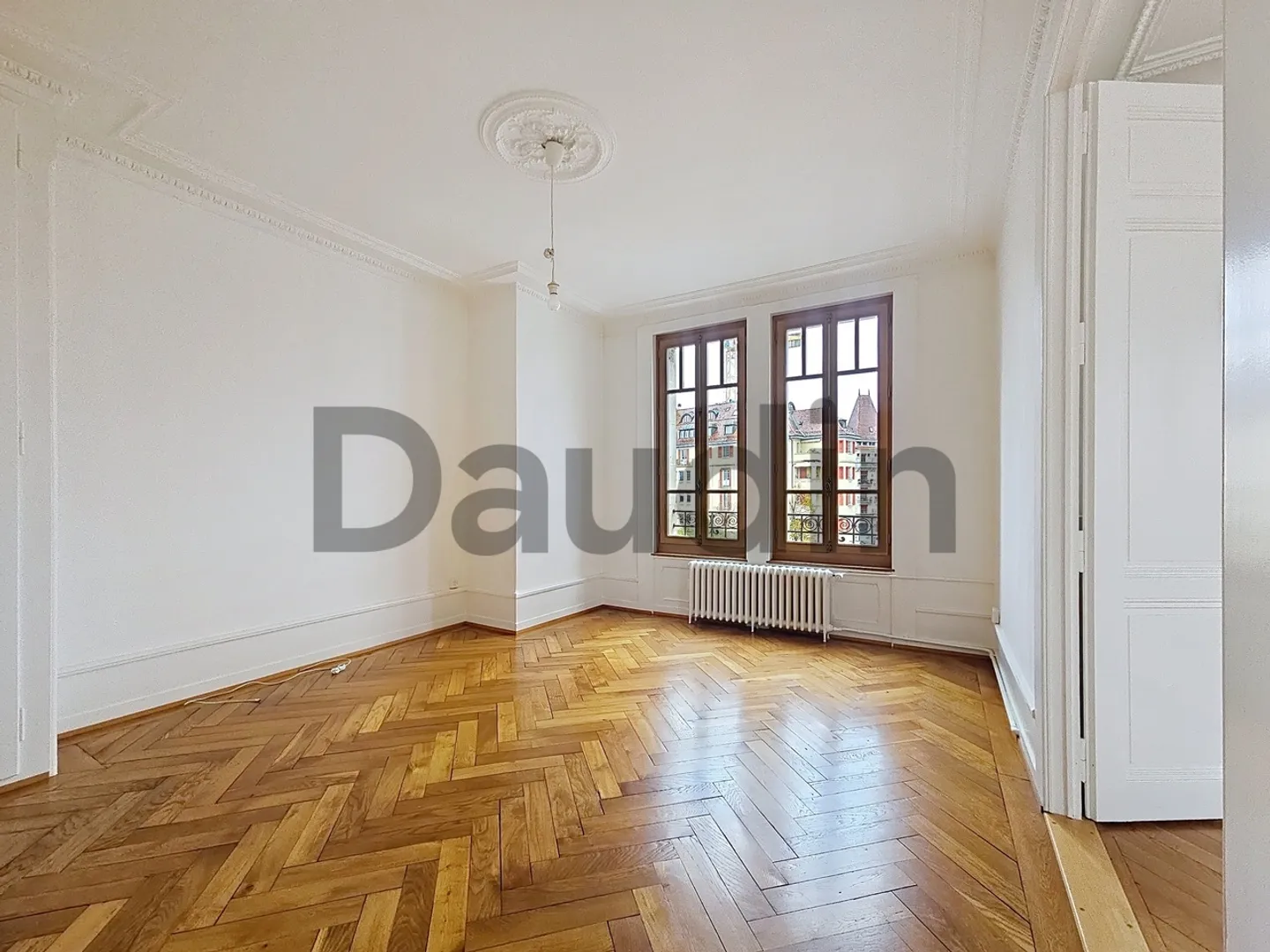 Casatax - Appartamento di 4 stanze con carattere nel cuore di Saint-Jean - Foto 3 di 6