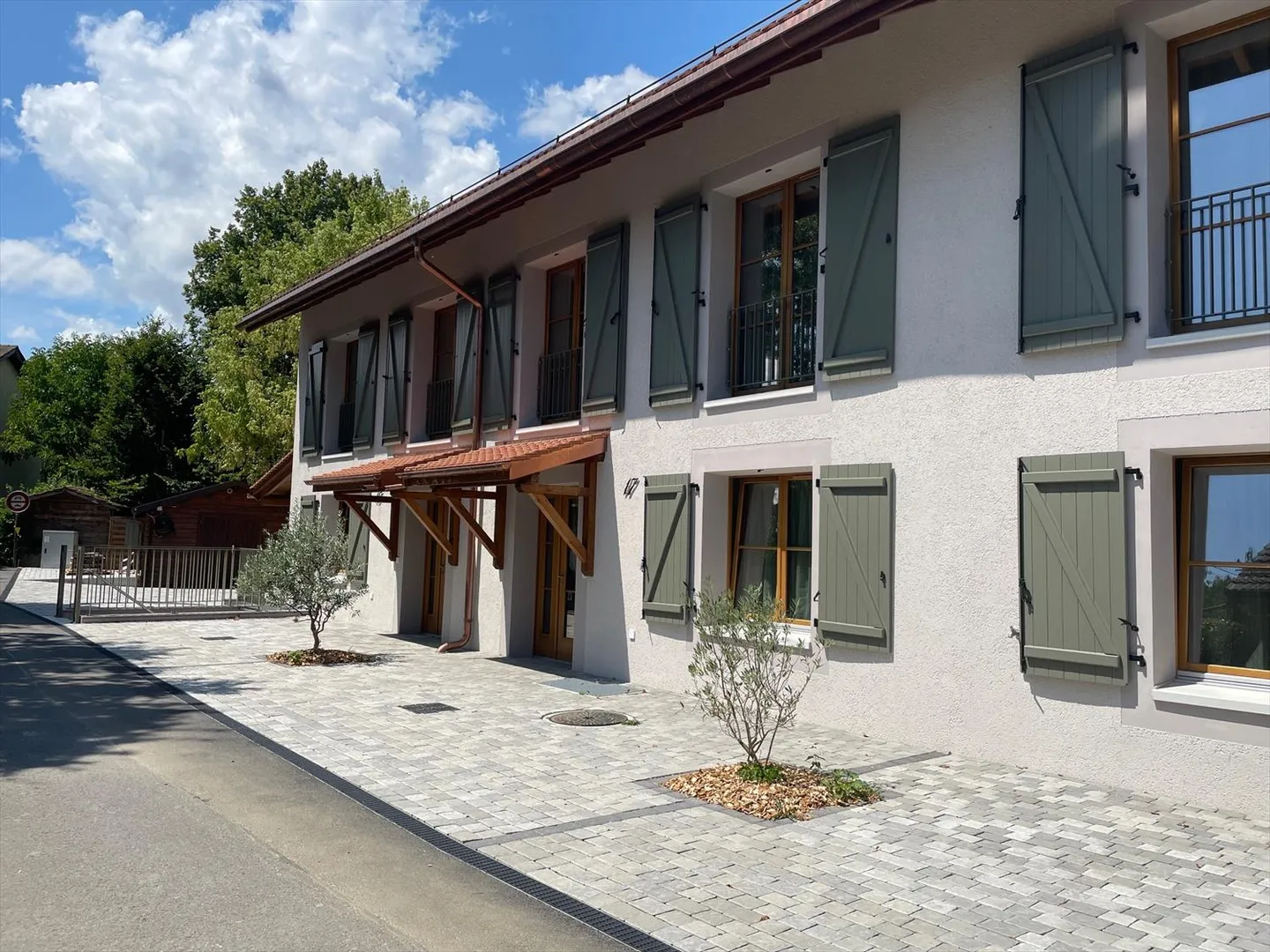 Magnificent 5.5 room triplex semi-detached villa with terrace and private garden - Photo 10 of 10