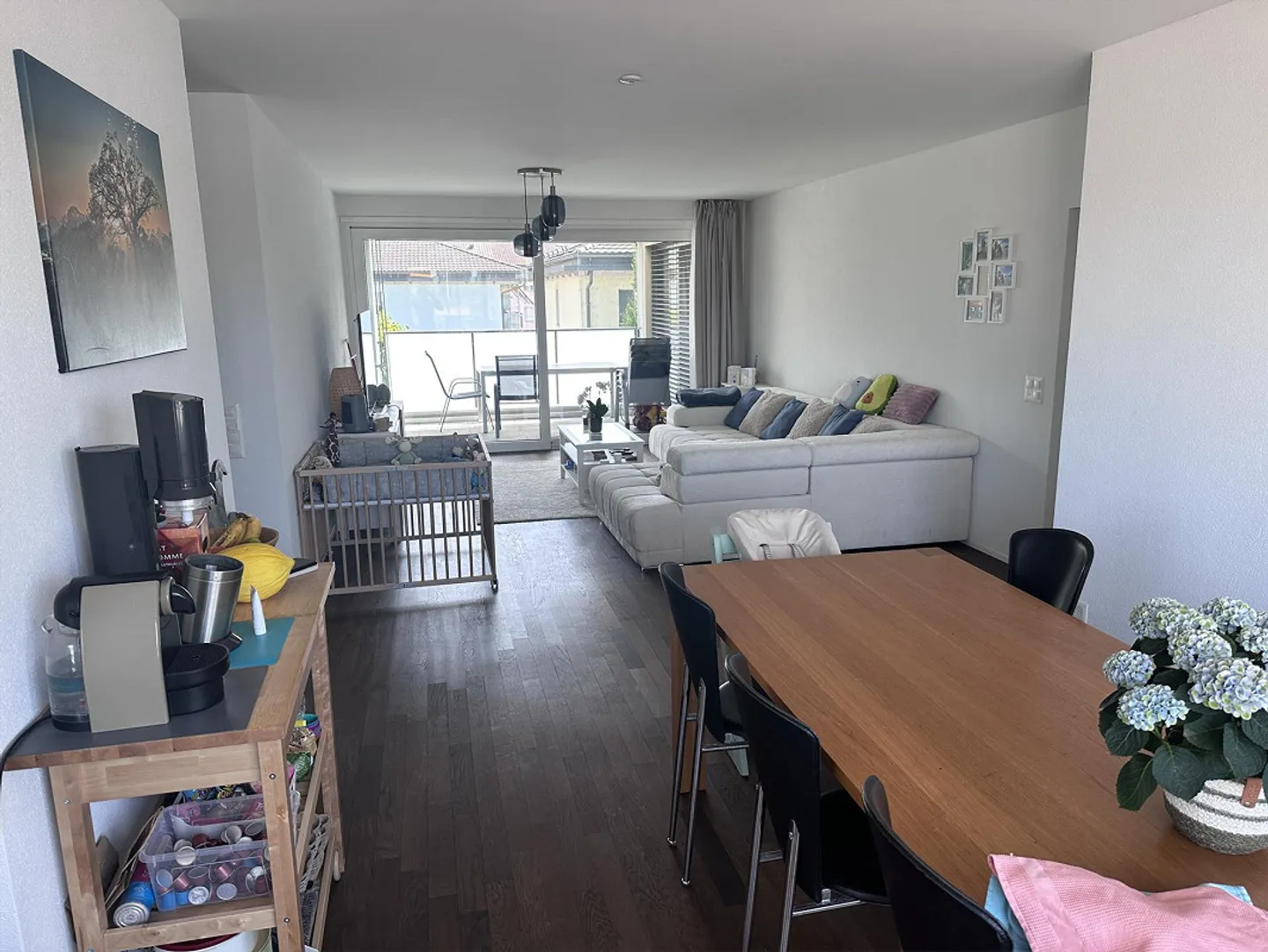 Moderne 3.5-Zimmer-Wohnung mit Balkon - Foto 1 von 13