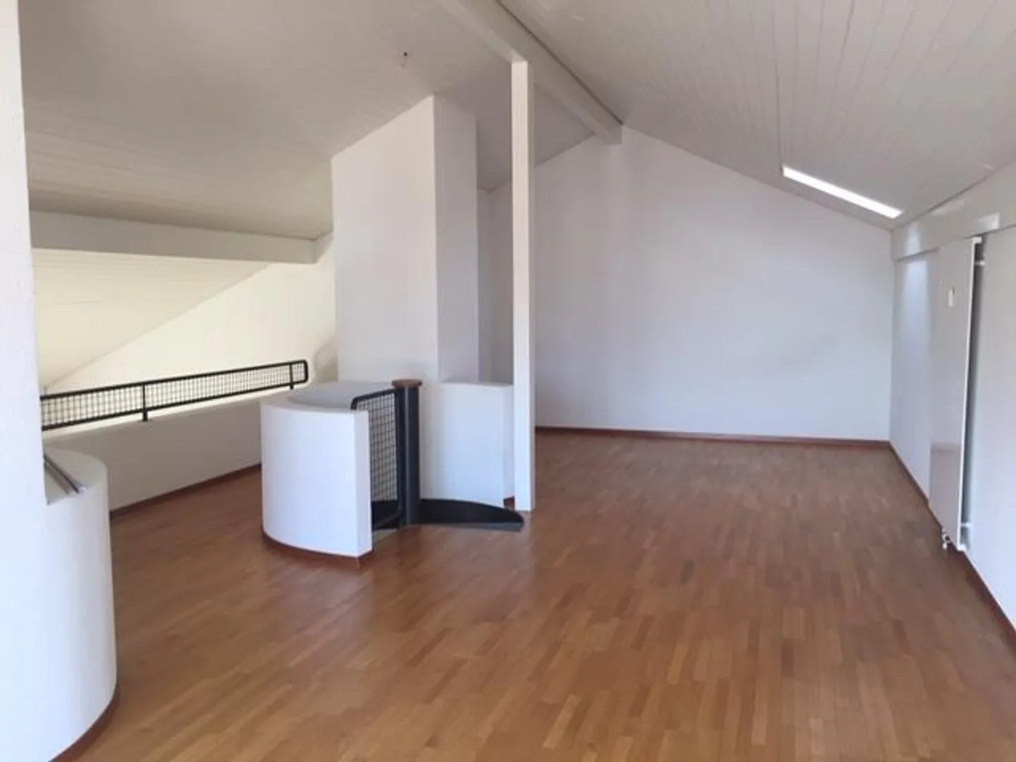 Geräumige 5.5-Zimmerwohnung - Foto 2 von 11