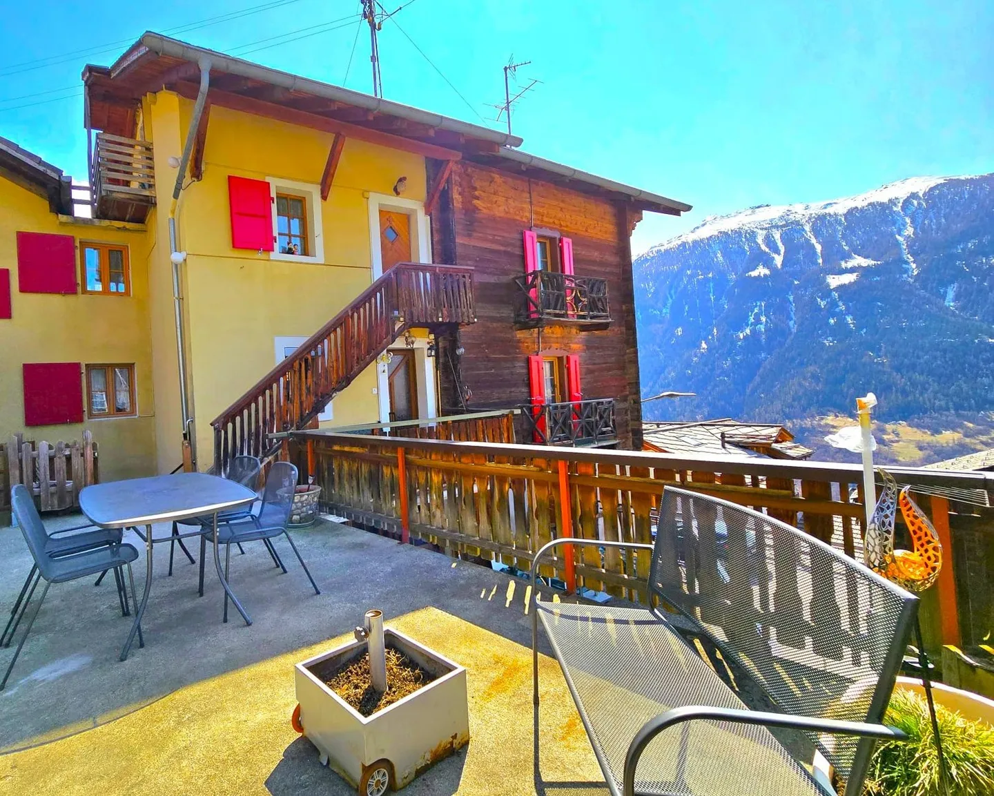 Charmantes Wohnung mit Terrasse, Panoramablick und Garage in St-Martin, Val d'Hérens - Photo 1 of 24
