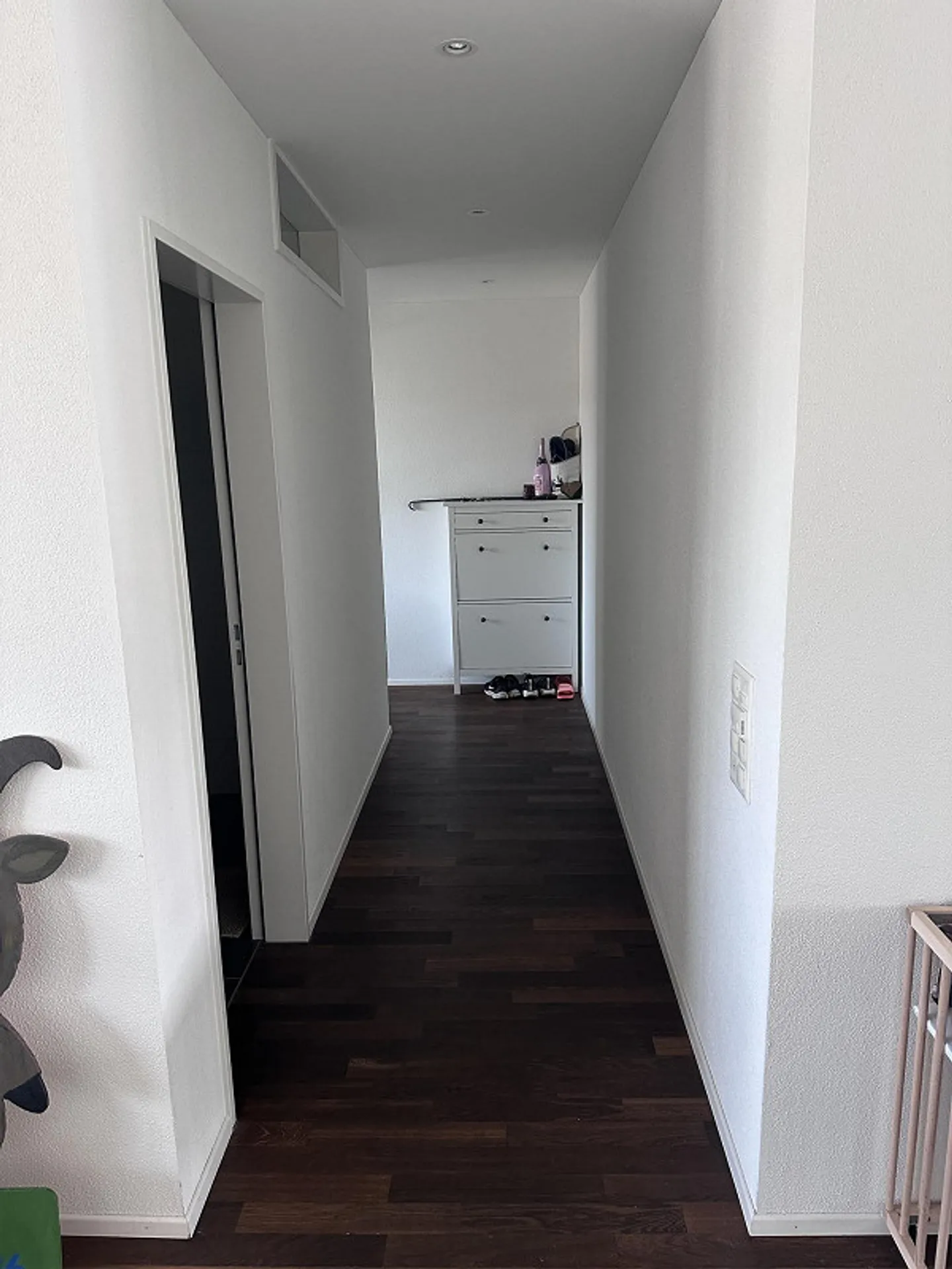 Moderne 3.5-Zimmer-Wohnung mit Balkon - Foto 5 von 13