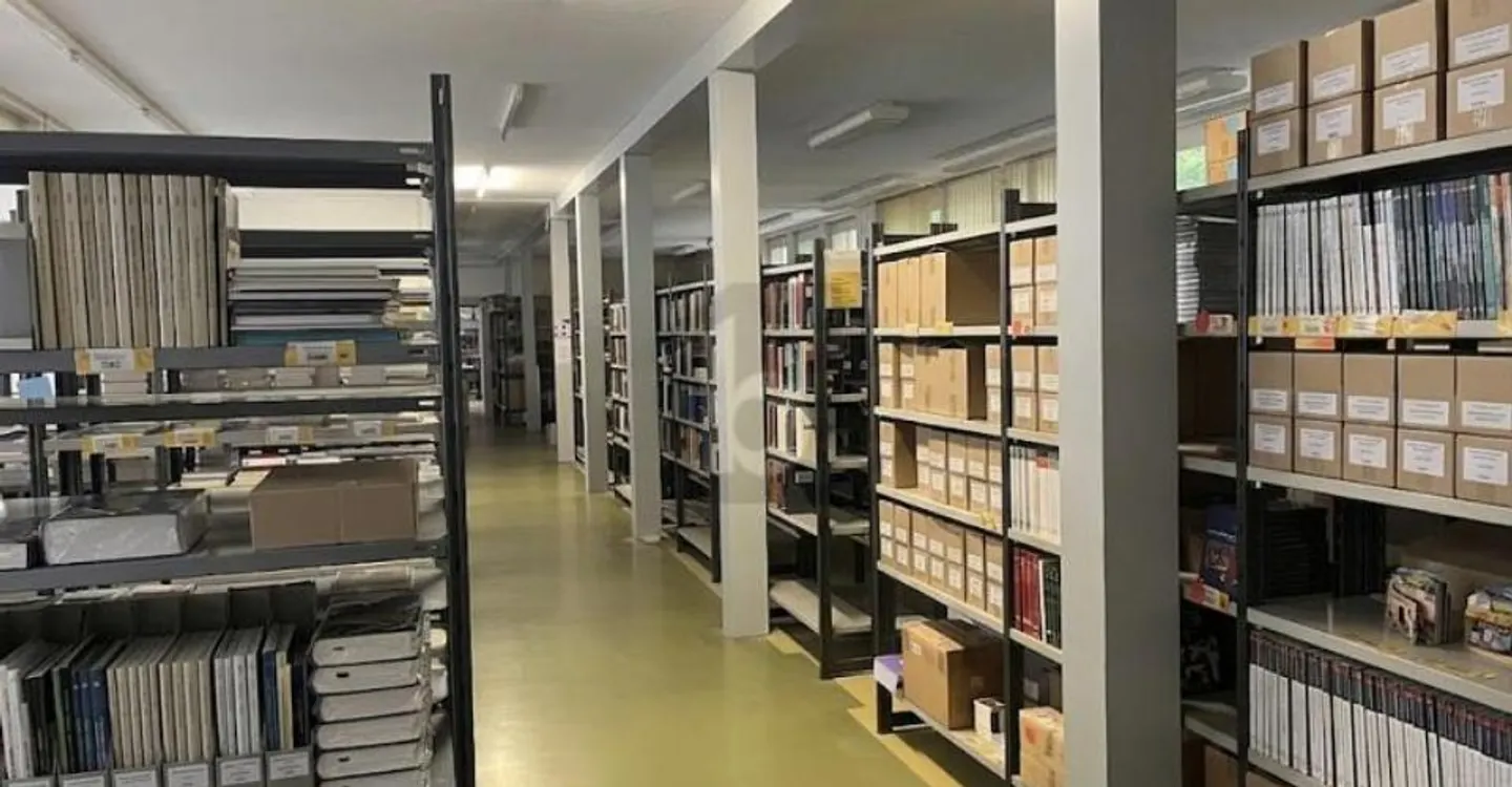 MAGNIFICENT COMMERCIAL SPACES - Photo 4 of 4