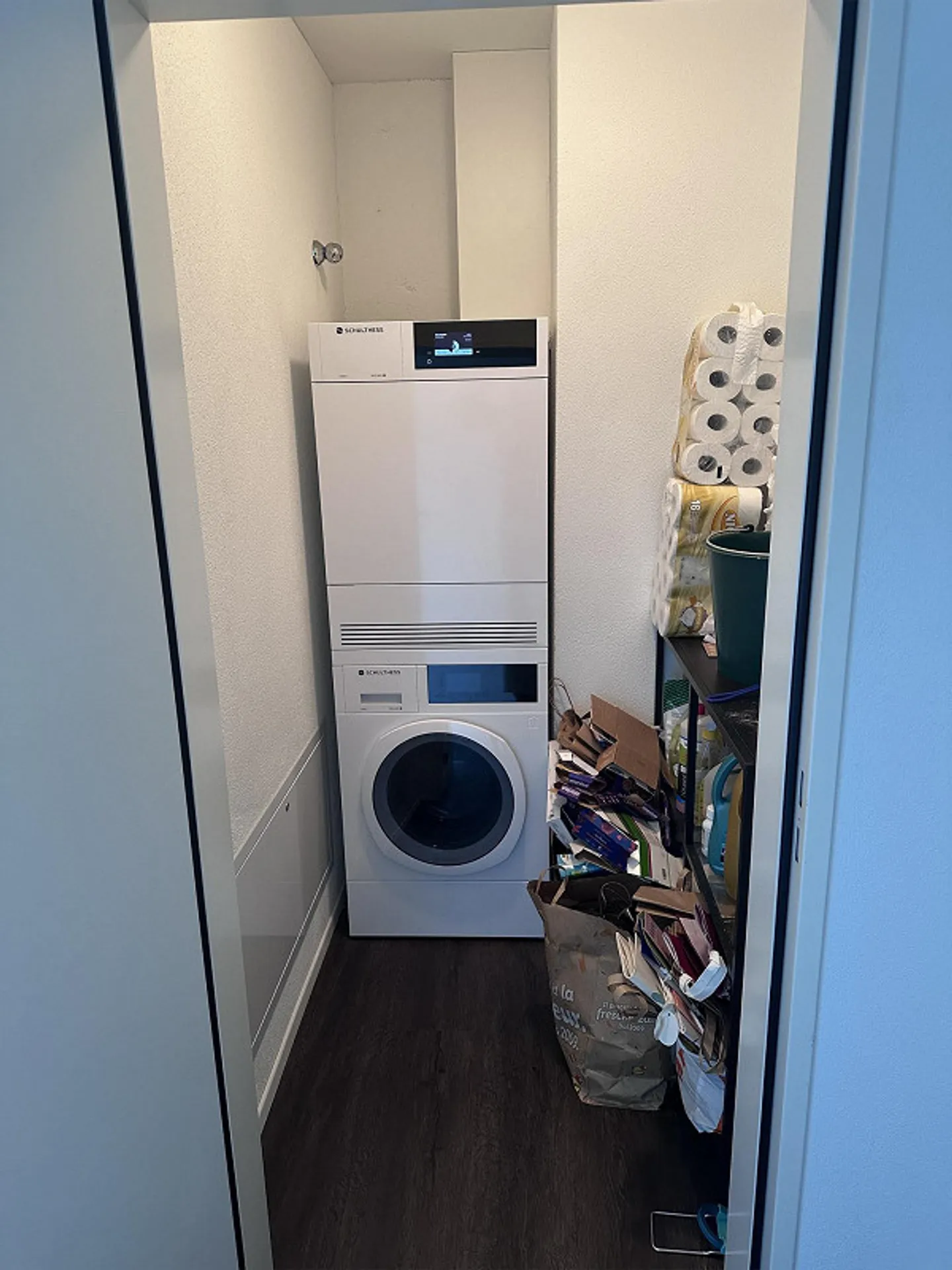 Moderne 3.5-Zimmer-Wohnung mit Balkon - Foto 8 von 13