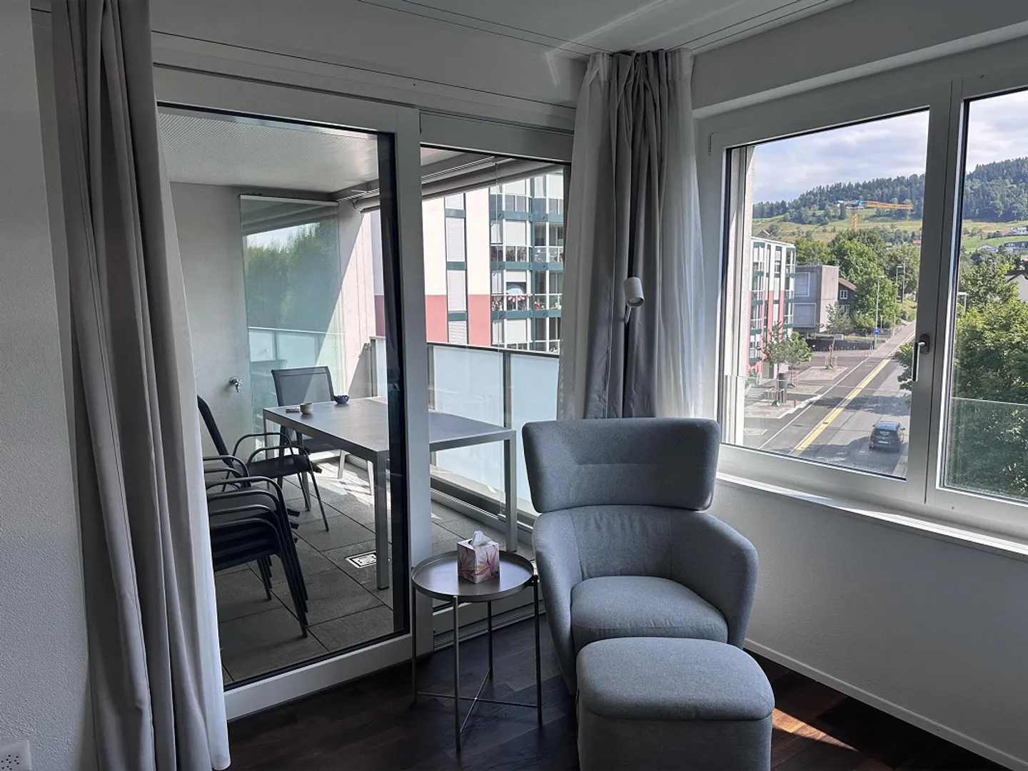 Moderne 3.5-Zimmer-Wohnung mit Balkon - Foto 11 von 13
