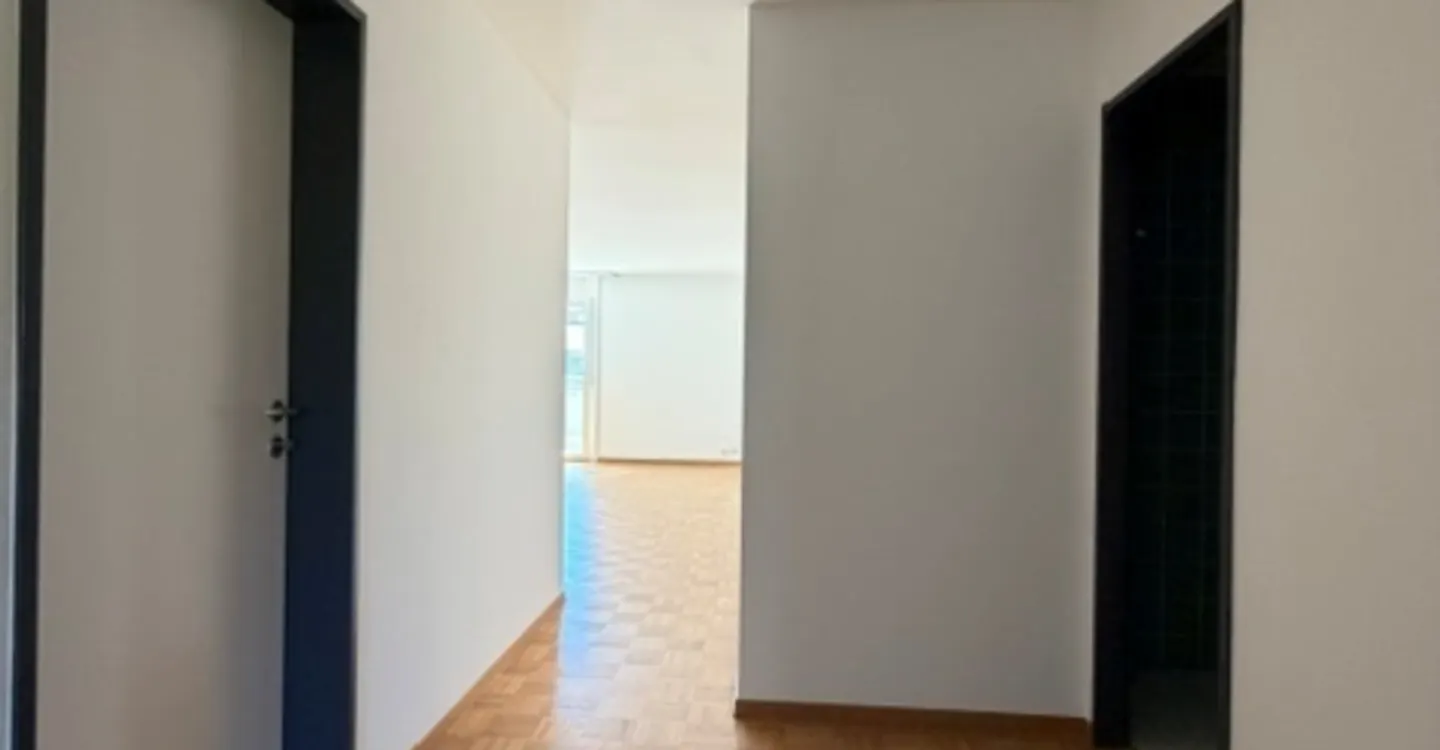 4 room apartment on the 2nd floor - Photo 5 of 10