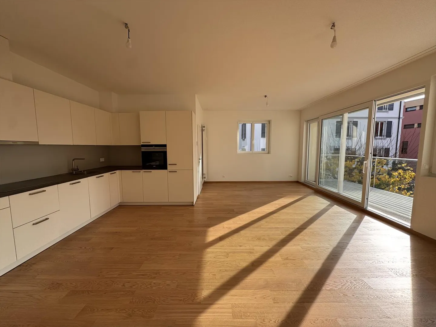 Magnificent 2.5-room apartment with lake view - Photo 11 of 12