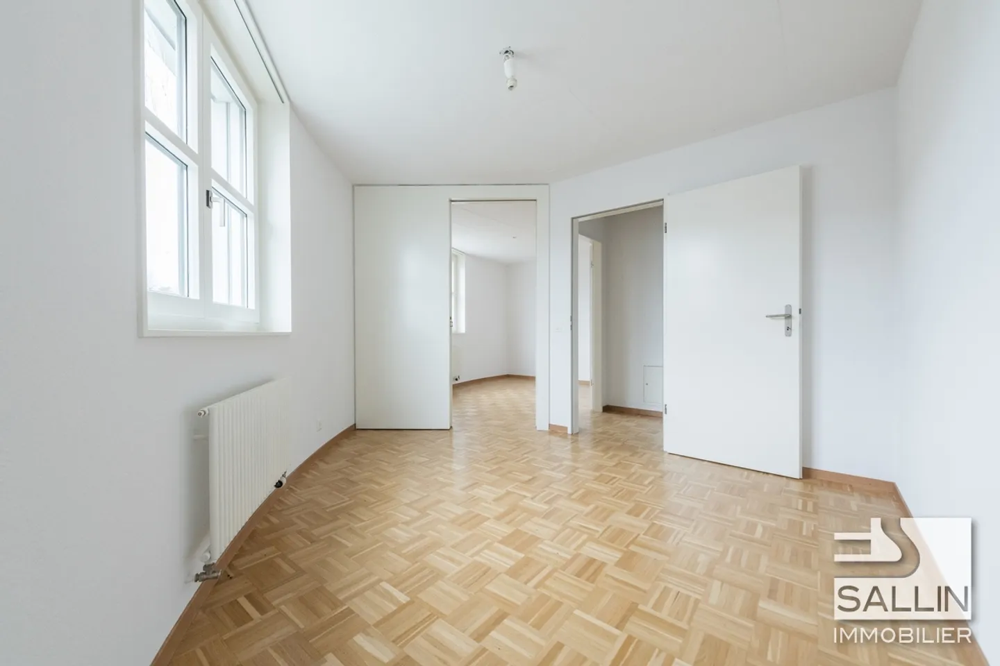 Apartment with 4 rooms - Photo 10 of 21