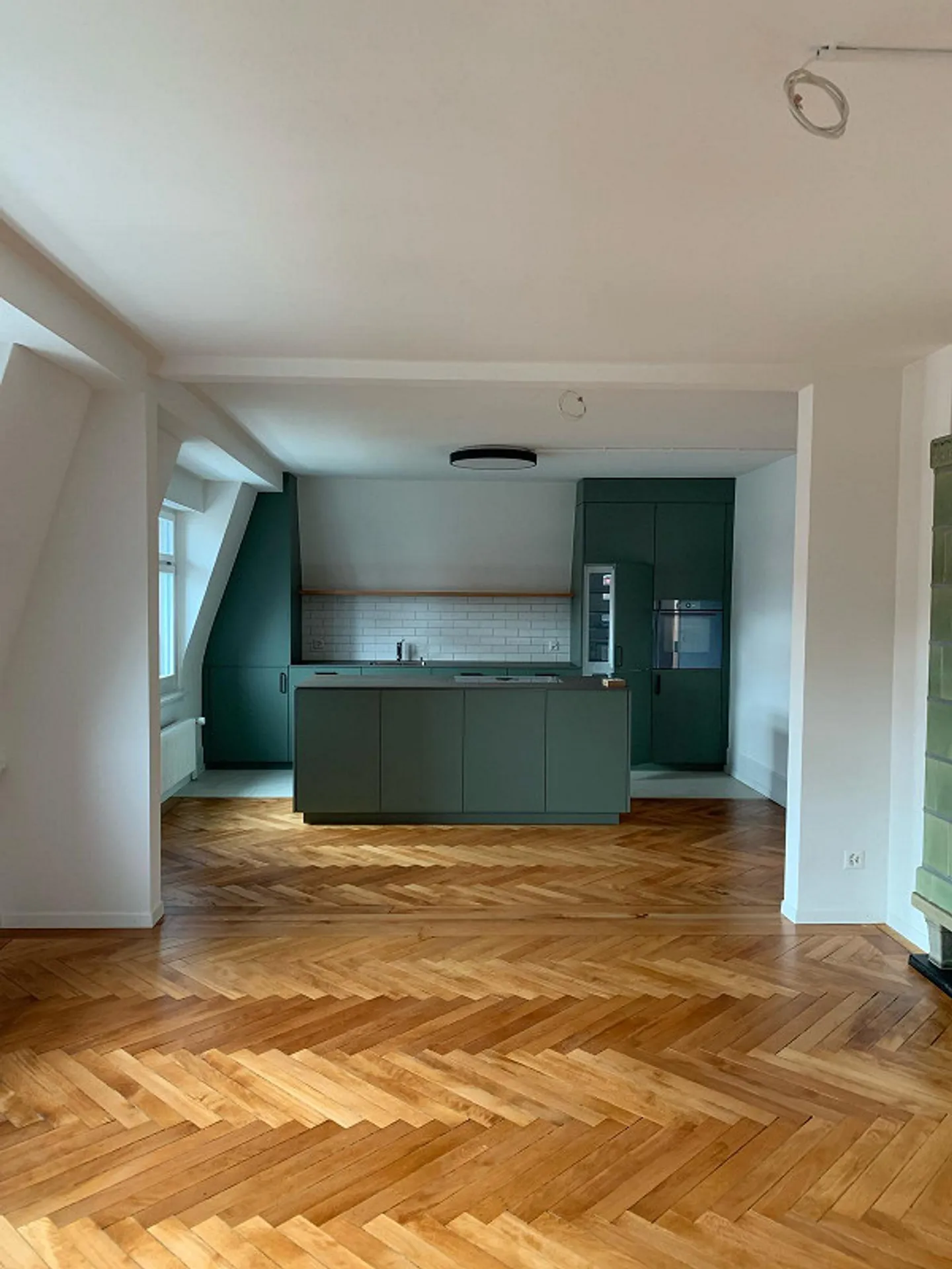 Edificio storico ristrutturato! Appartamento di 4,5 stanze in posizione centrale - Foto 1 di 8