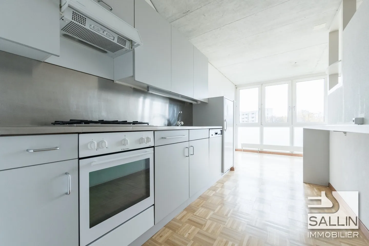 Apartment with 4 rooms - Photo 2 of 21