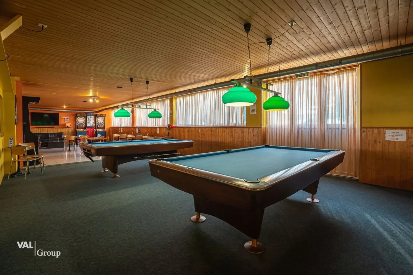 Restaurant à louer dans un bon emplacement - Photo 2 sur 13