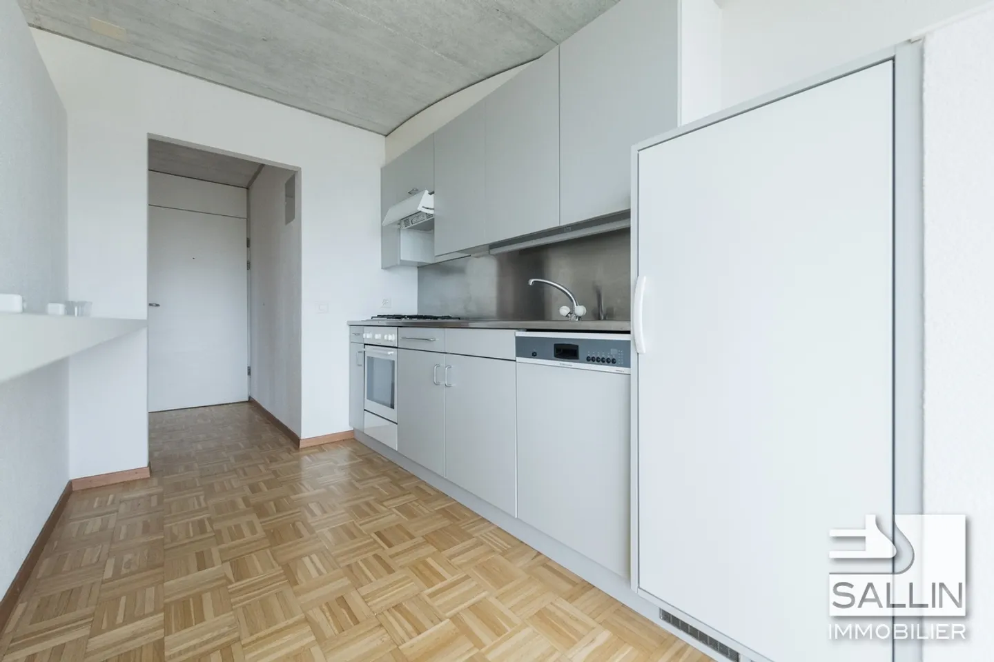 Apartment with 4 rooms - Photo 3 of 21