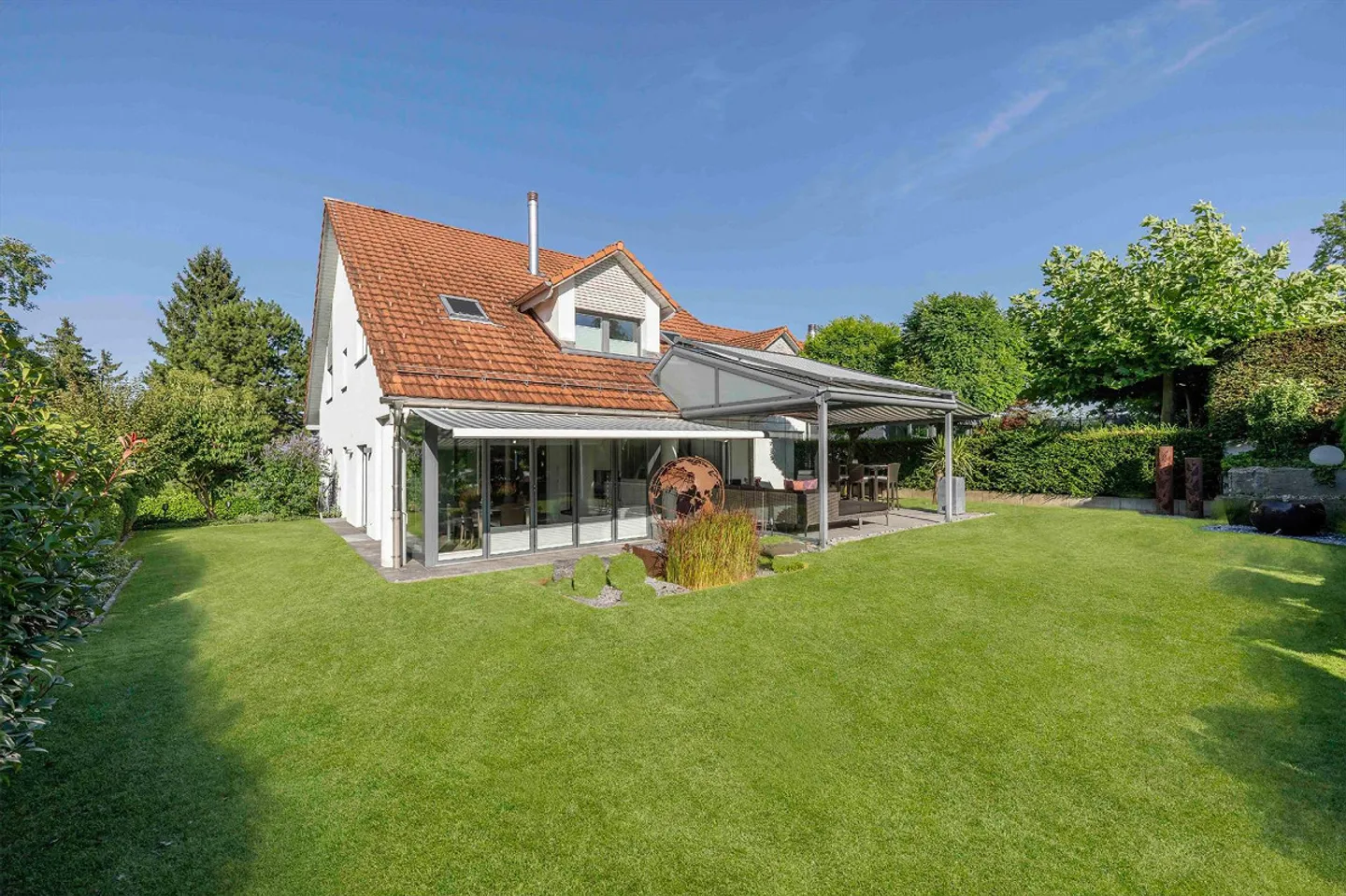 Stadtnahes Wohnen mit Privatsphäre - Photo 1 of 8