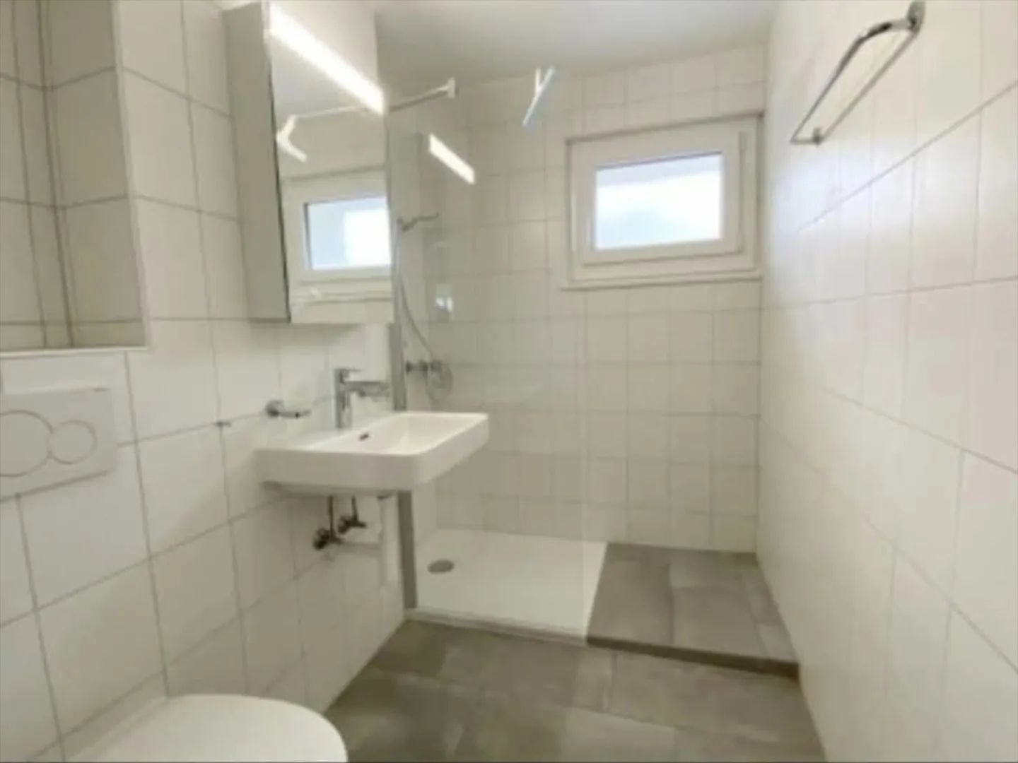 2.5 Room Apartment - Photo 3 of 6