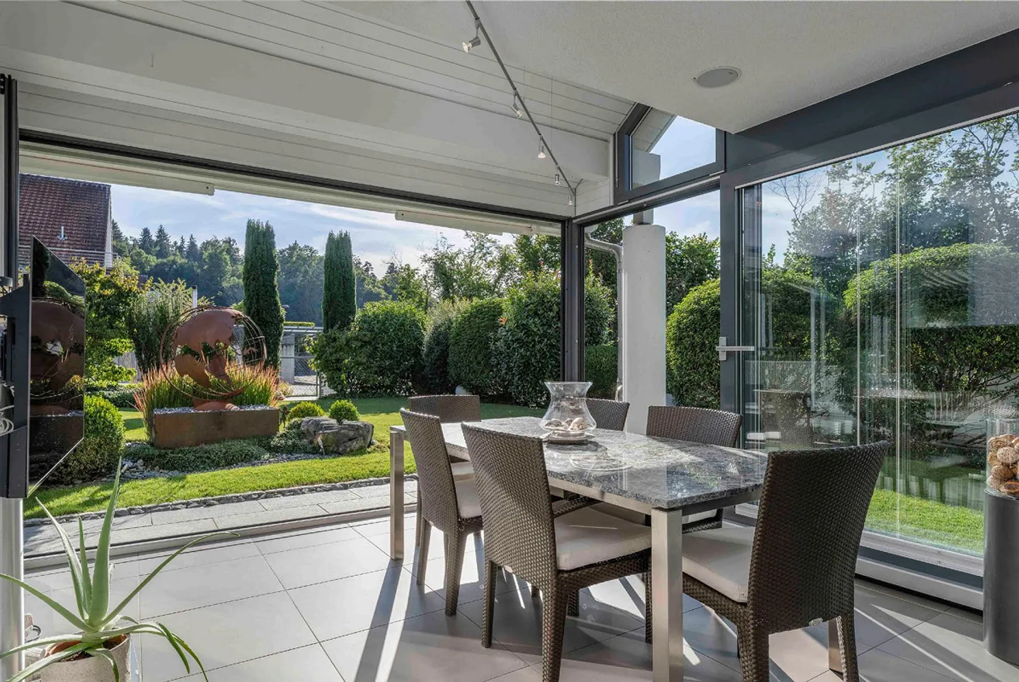 Stadtnahes Wohnen mit Privatsphäre - Photo 3 of 8