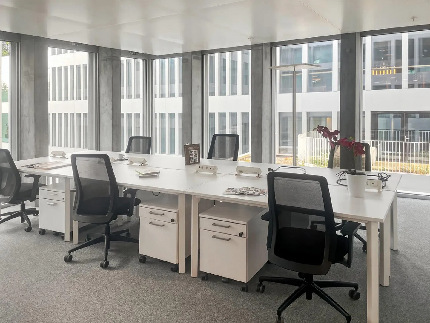 Flexibles Büro für 15 Personen - Foto 3 von 8