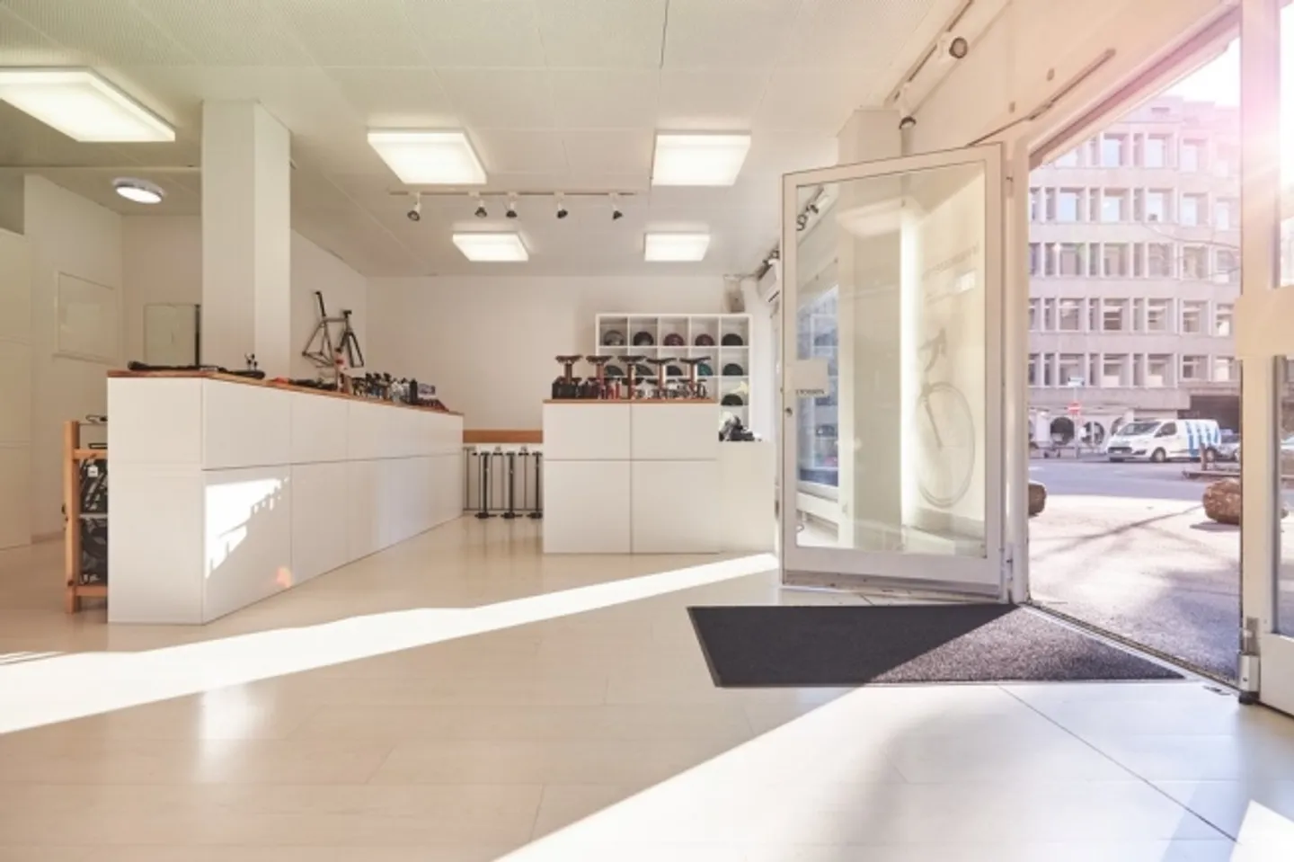 Spazio commerciale attraente con possibilità di utilizzo versatile - Foto 4 di 9