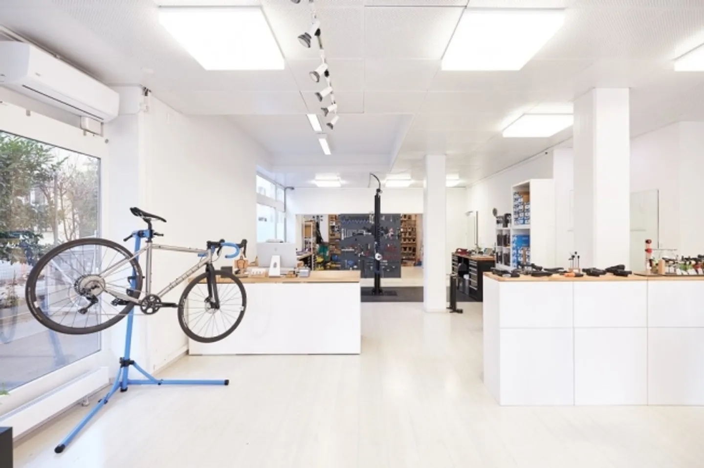 Spazio commerciale attraente con possibilità di utilizzo versatile - Foto 5 di 9