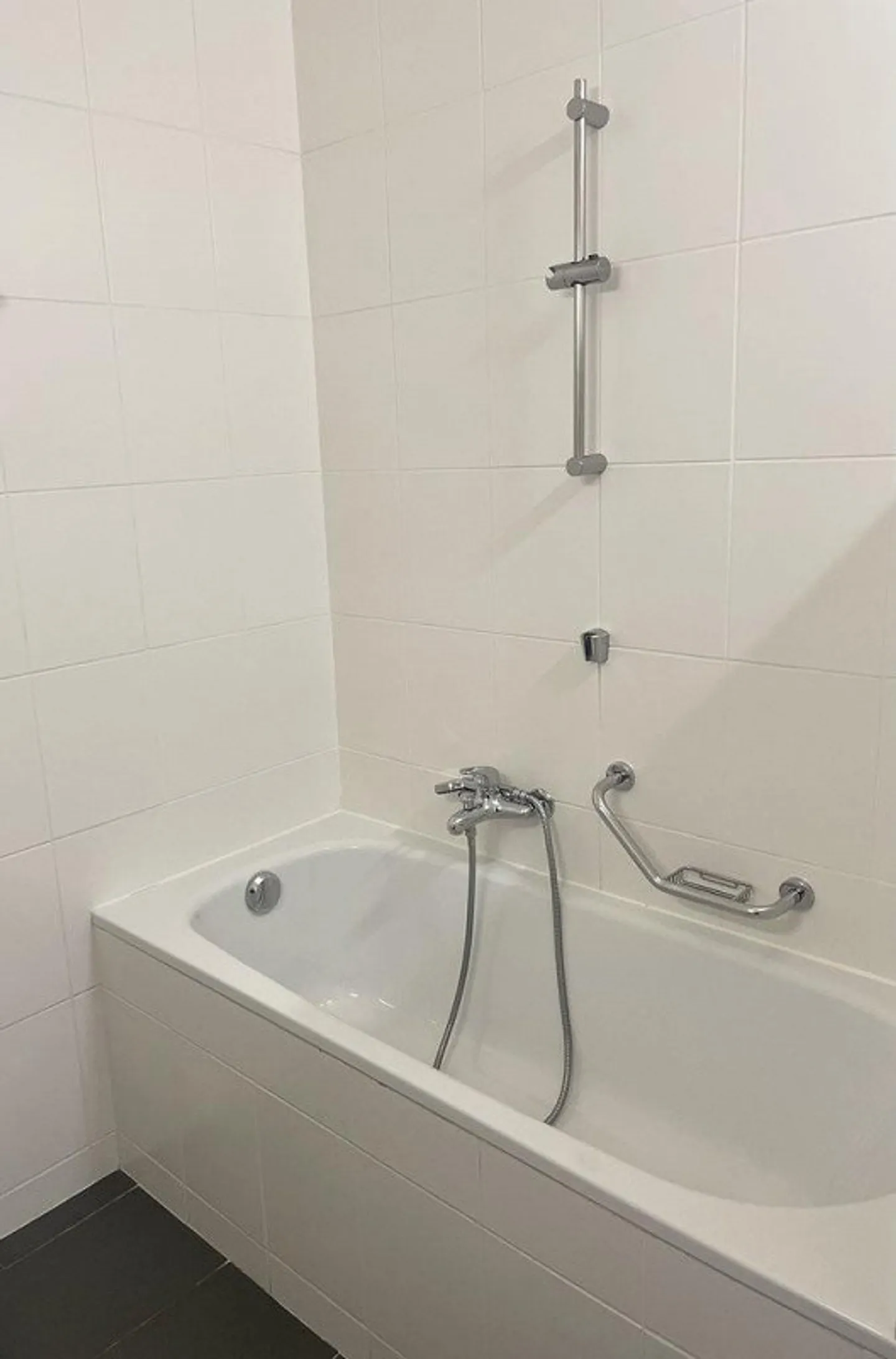 Bel appartement en plein coeur de la Vieille-Ville - Photo 6 sur 8