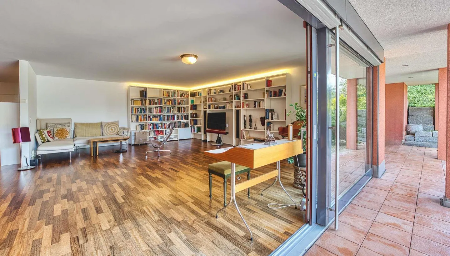 Terrace flat close to the city with pool and sauna - Photo 2 of 14