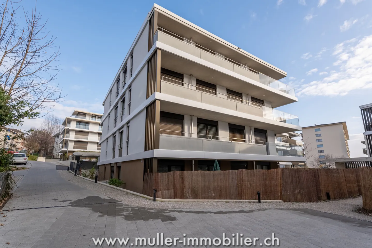 Studio dans immeuble moderne en plein coeur de Prilly - Photo 1 sur 6
