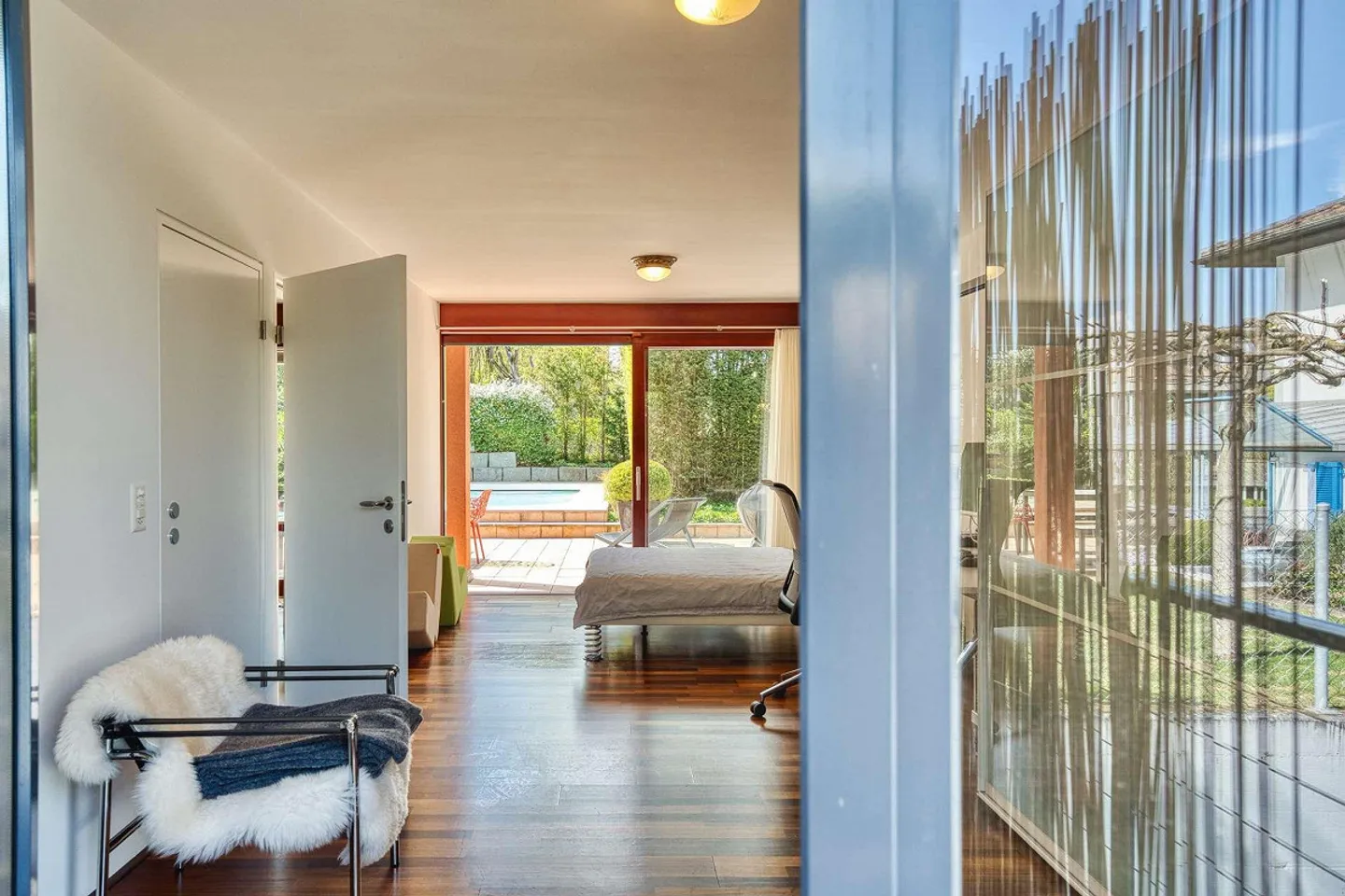 Terrace flat close to the city with pool and sauna - Photo 6 of 14