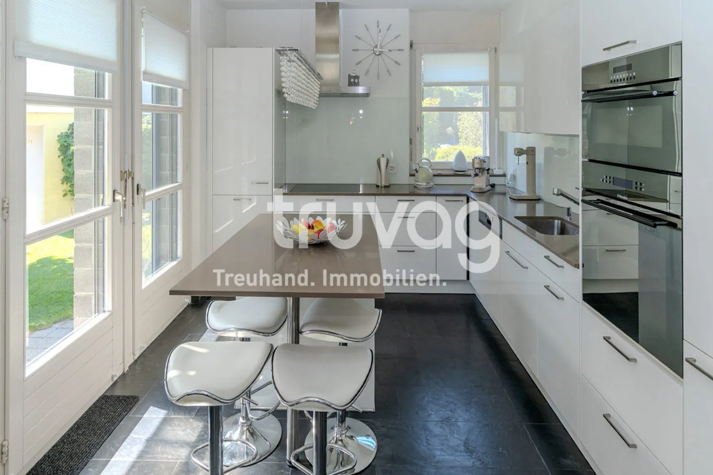 Casa unifamiliare con oasi di giardino - Foto 6 di 10
