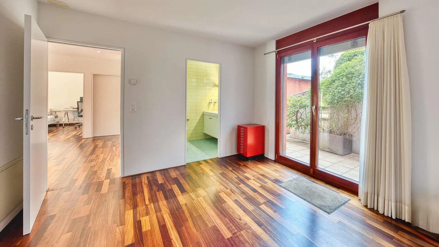 Terrace flat close to the city with pool and sauna - Photo 8 of 14