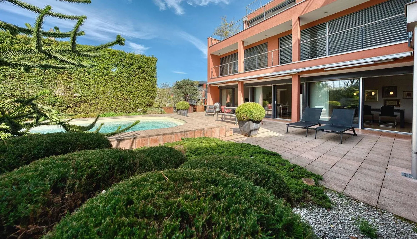 Terrace flat close to the city with pool and sauna - Photo 13 of 14