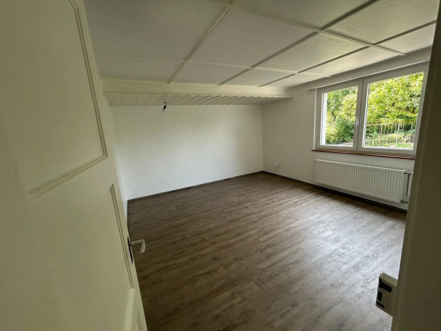 Prima locazione: ristrutturato, tranquillo, con vista verde, collegamento di trasporto 1A - Foto 3 di 8