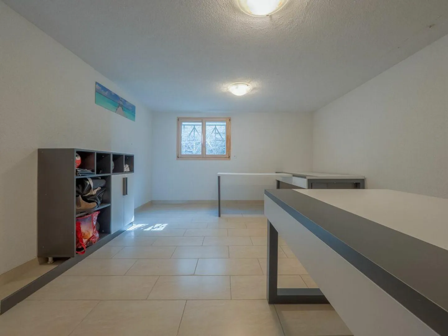 Casa unifamiliare ben tenuta di 5,5 stanze con giardino, garage e posto auto - Foto 10 di 13