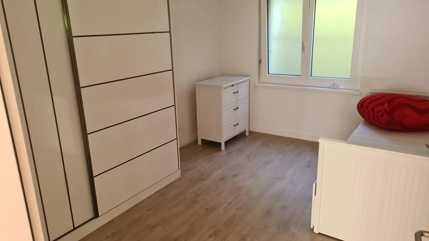 Paradiso Abitativo Spazioso di 5.5 Stanze - Foto 7 di 11