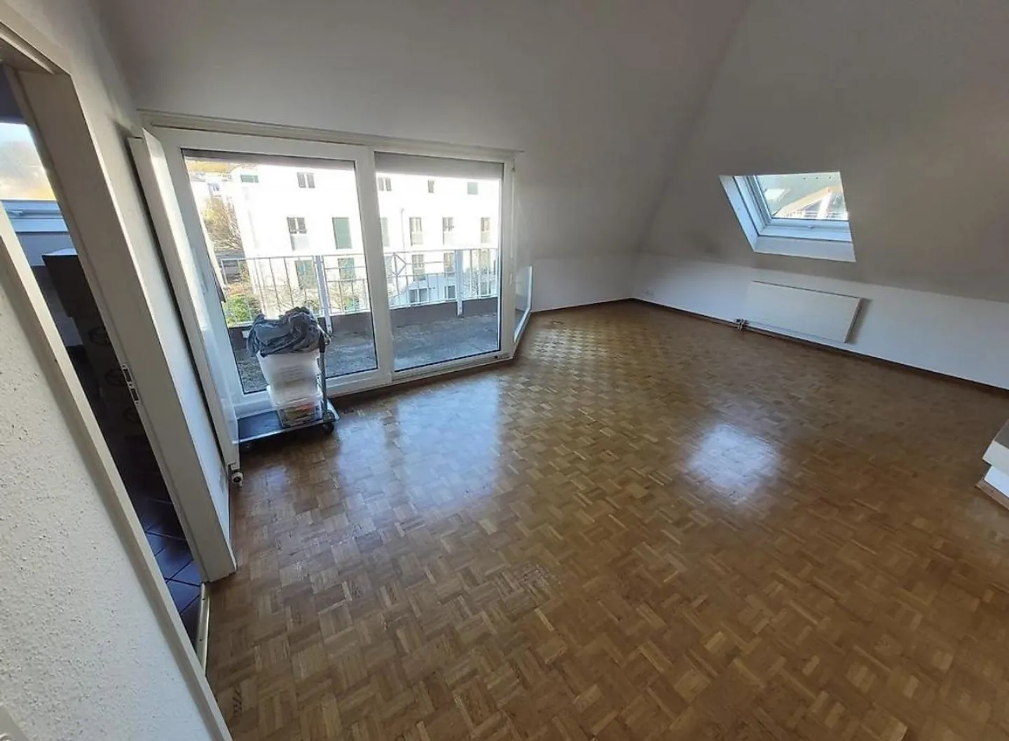 Assunzione del contratto di locazione? Bellissimo appartamento mansardato con 3 camere e galleria a Versoix - Foto 1 di 11