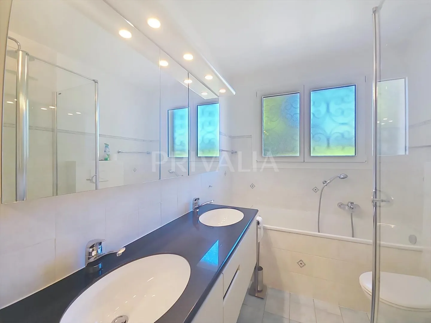 Charmanter Bungalow mit Pool in ruhiger und grüner Umgebung - Photo 9 of 13