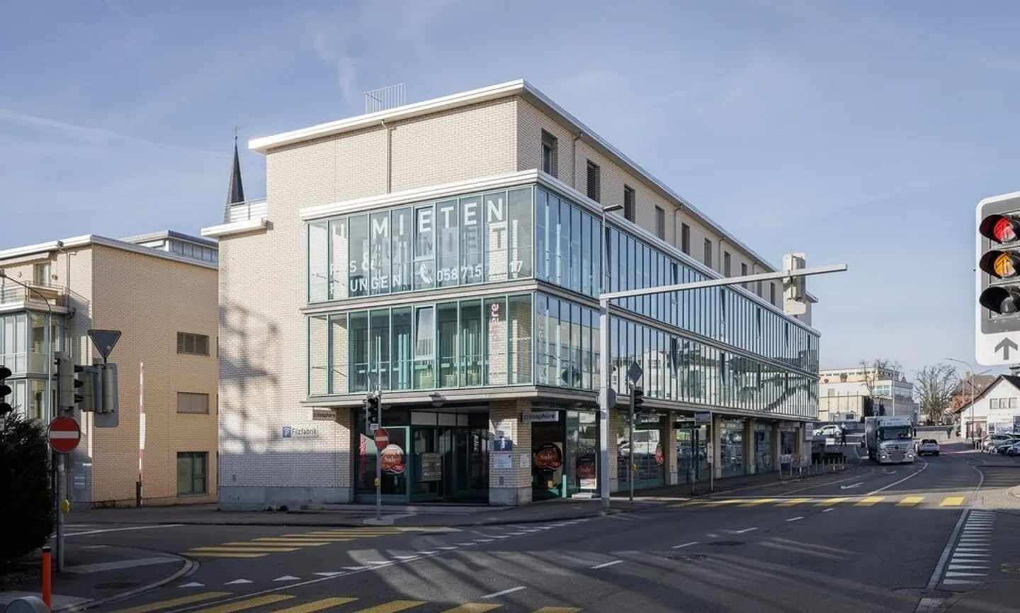 Spazio commerciale/vendita attraente in affitto nel centro di Wil! - Foto 1 di 8