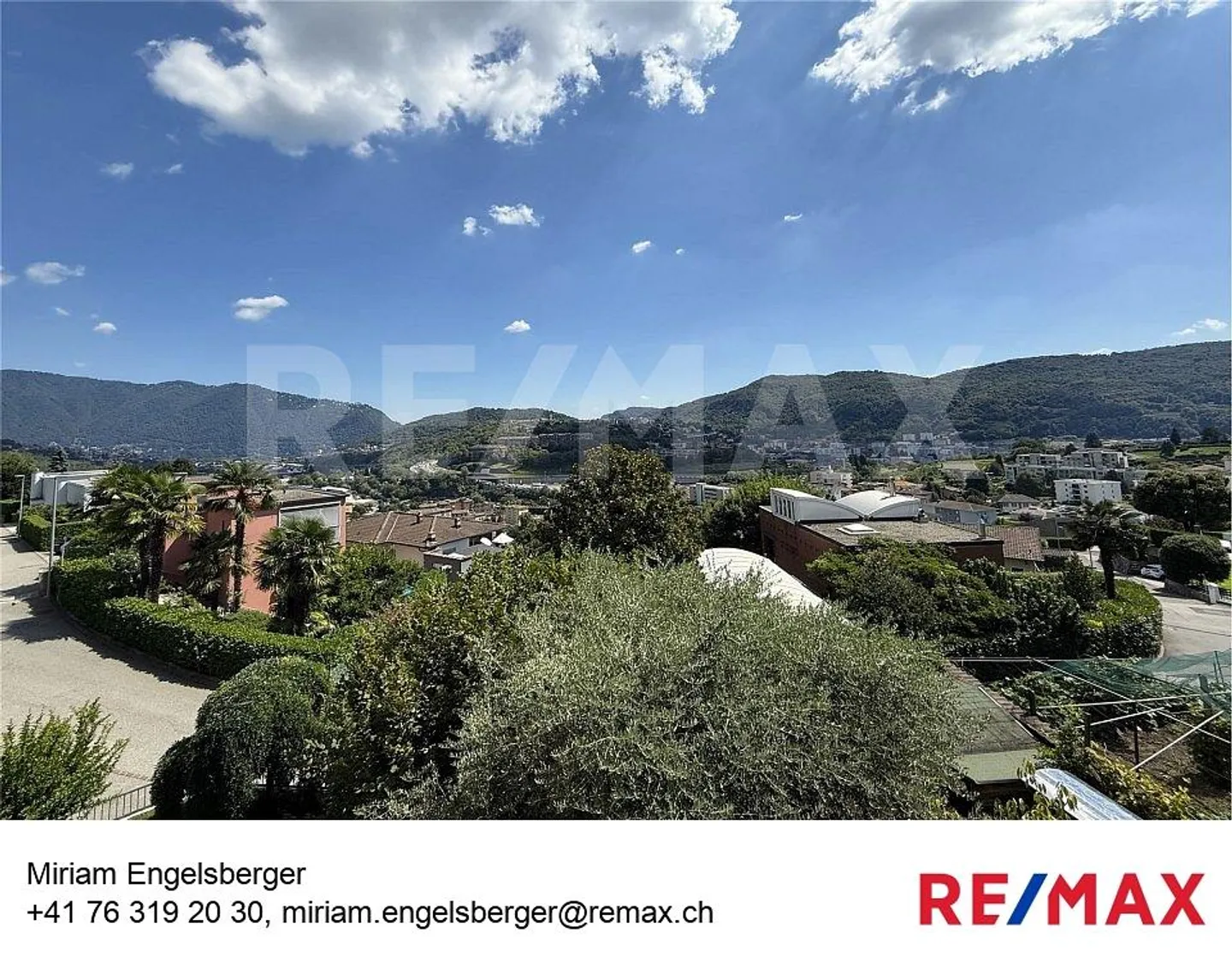 Ampia casa con vista e tanto carattere - Foto 1 di 13