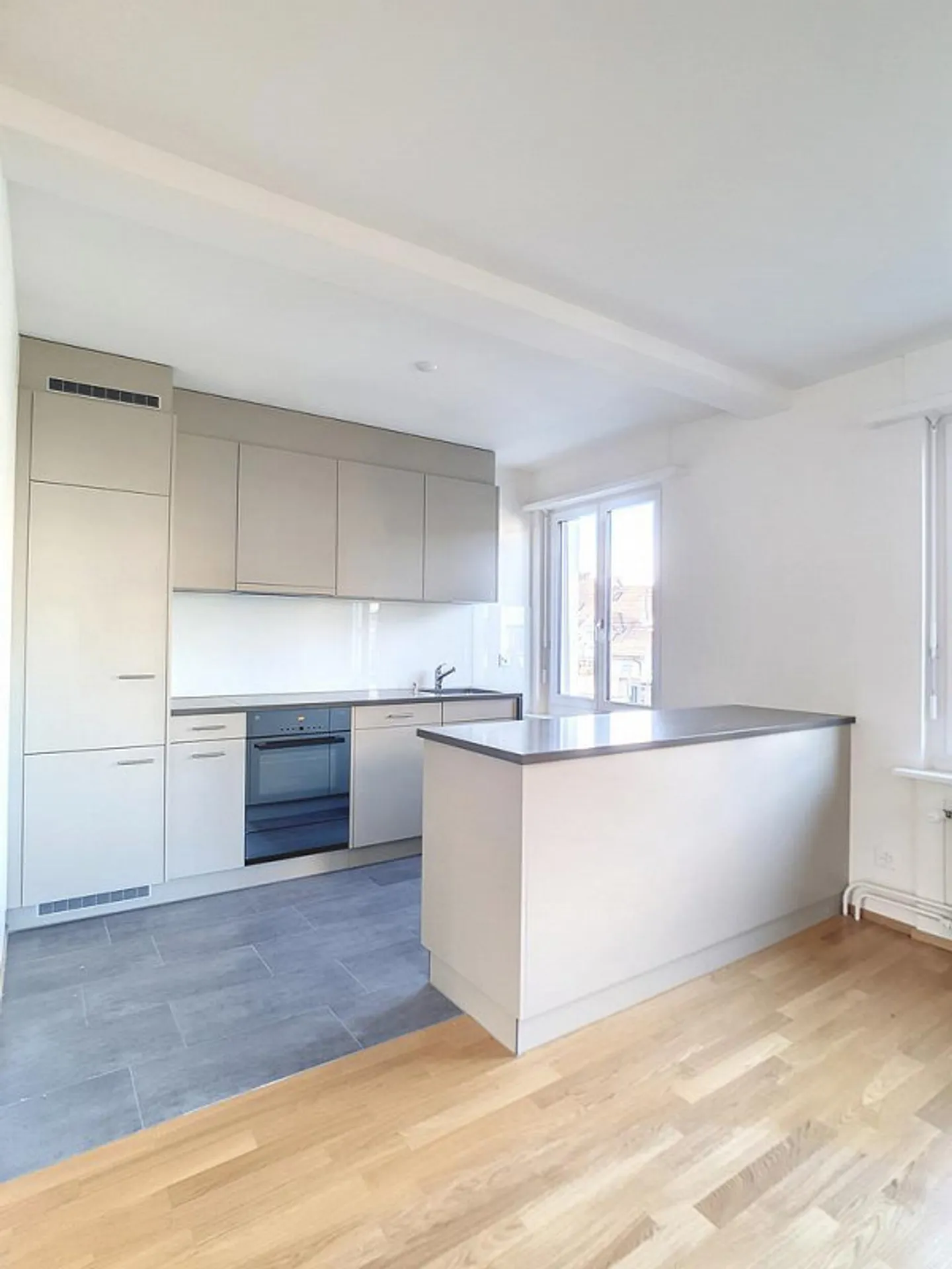 Moderne Maisonette in Schlieren - Foto 2 von 7