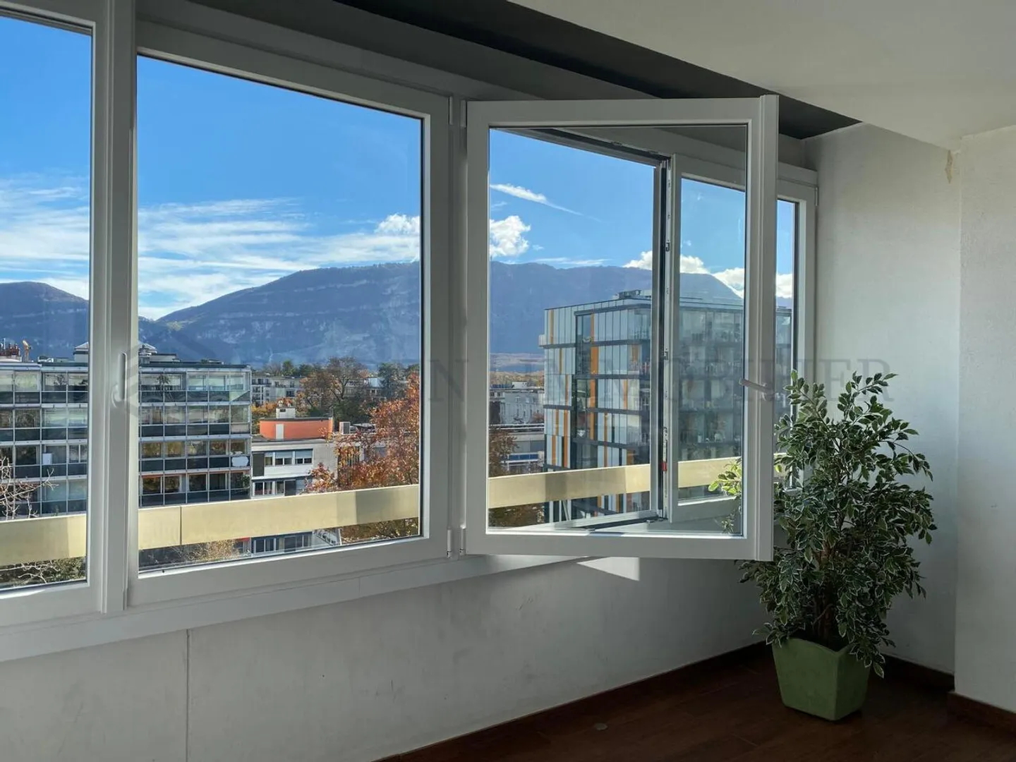 Luxuriöses Penthouse mit Atemberaubendem Blick - Foto 6 von 6