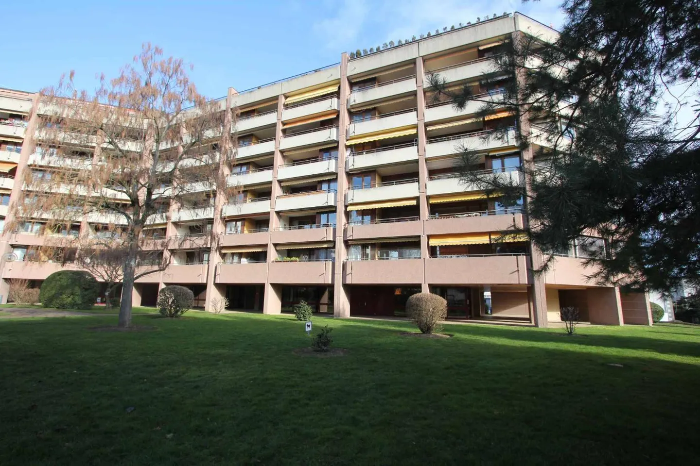 Penthouse 6 Rooms - Photo 1 of 10