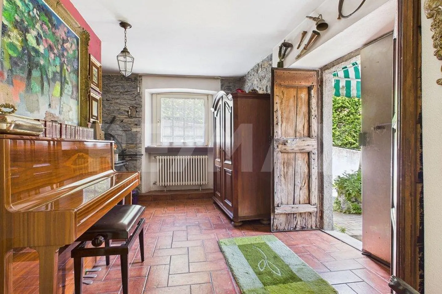 Ampia casa con vista e tanto carattere - Foto 3 di 13