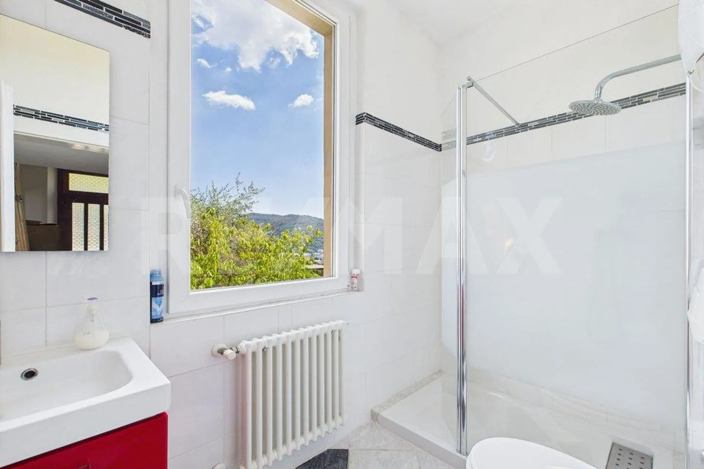 Ampia casa con vista e tanto carattere - Foto 11 di 13